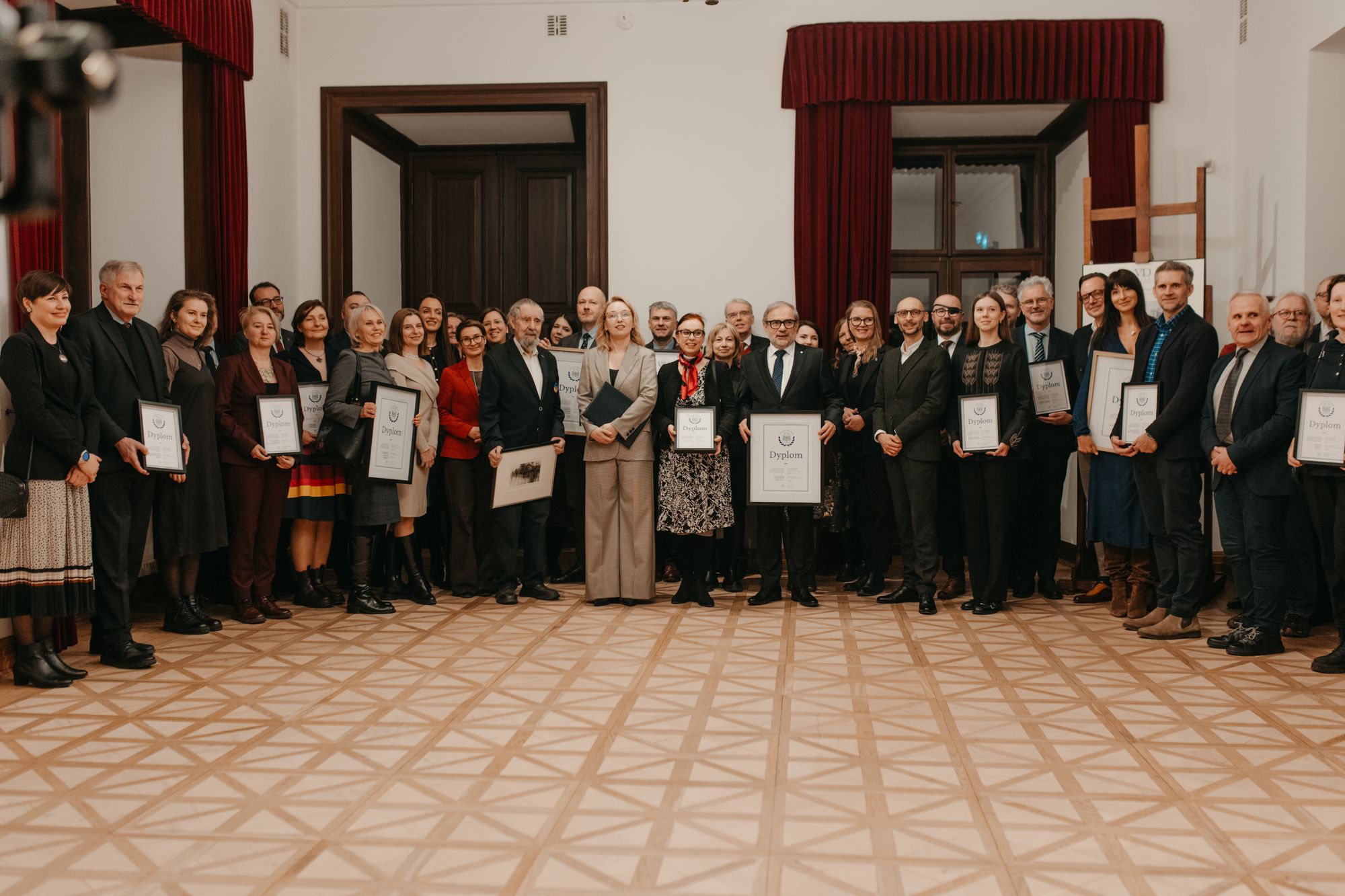 “Laurel for the Patron” Launches the 30th Anniversary of the Villa Decius Association (1996–2026)